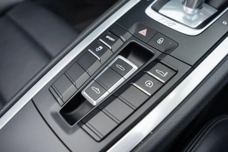 Vehicle Image 20
