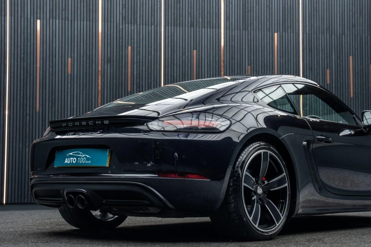 Vehicle Image 21