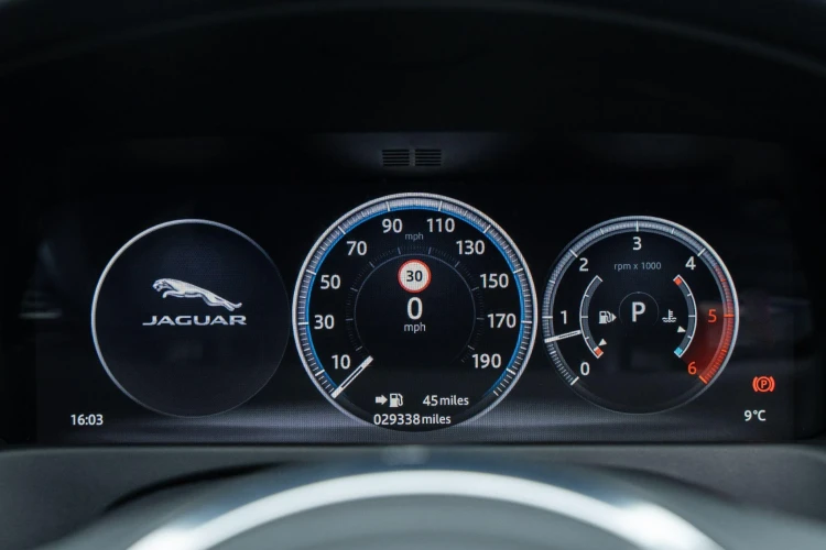 Vehicle Image 30