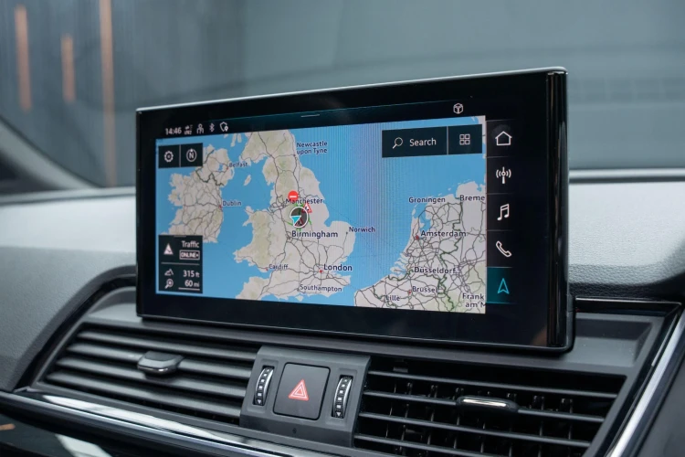Vehicle Image 10
