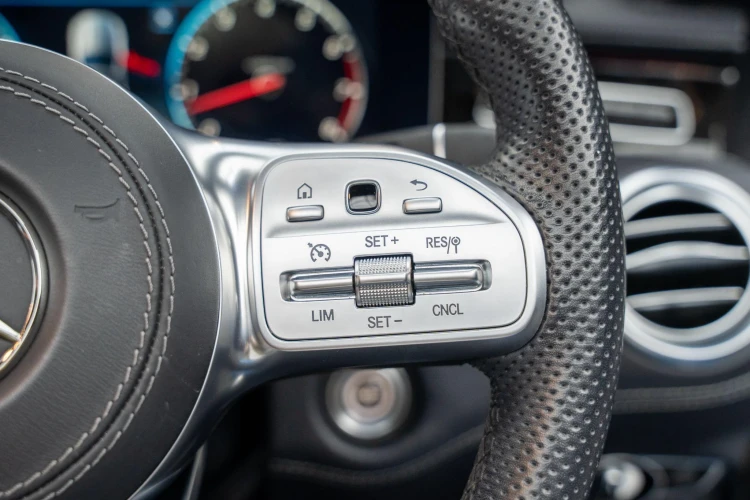 Vehicle Image 36