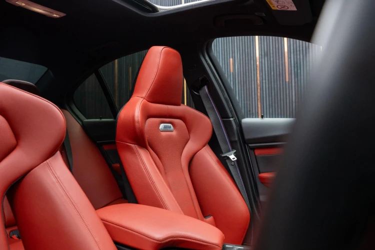Vehicle Image 35