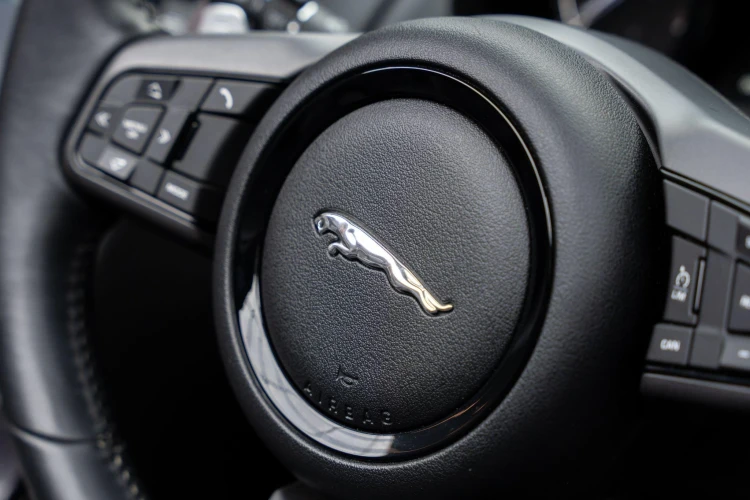 Vehicle Image 36