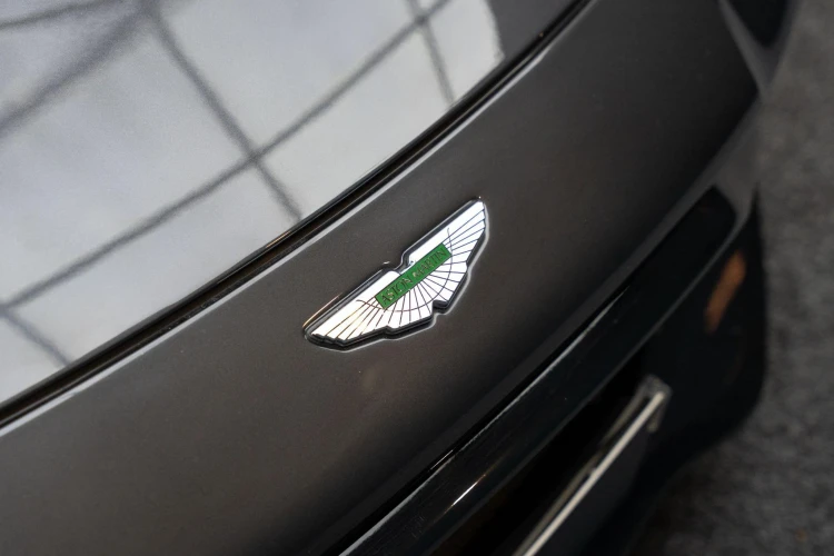 Vehicle Image 25