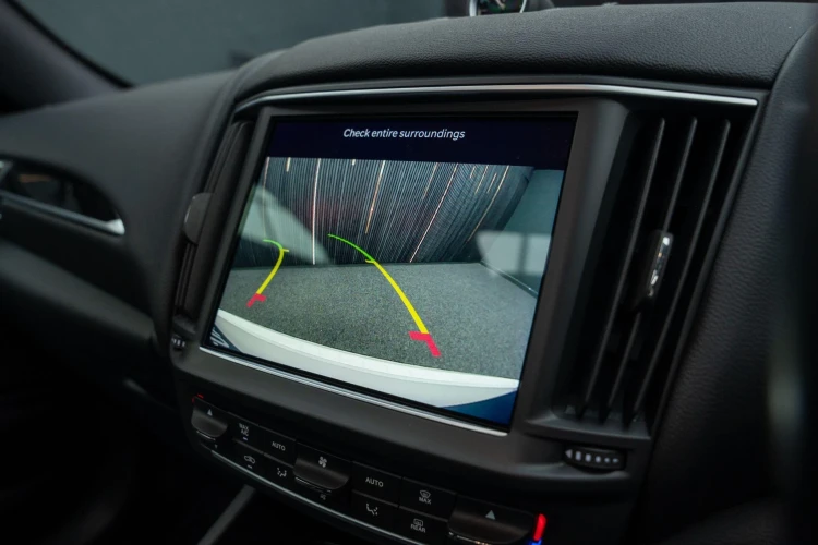 Vehicle Image 13