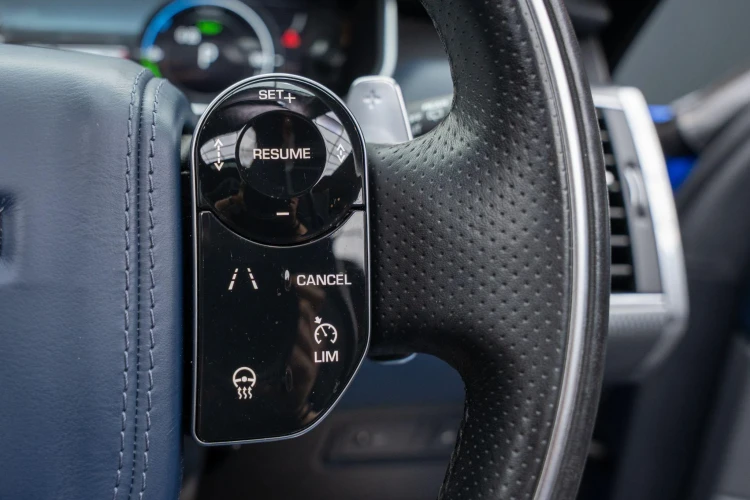 Vehicle Image 30