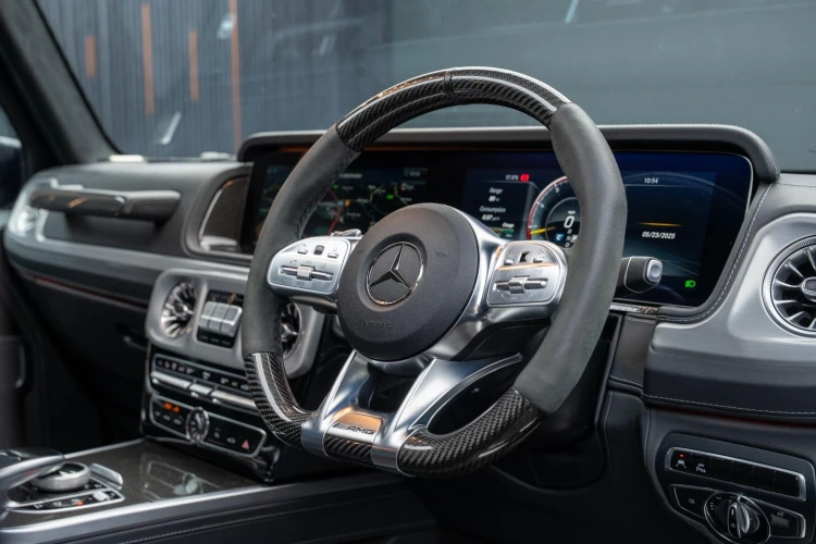 Vehicle Image 8