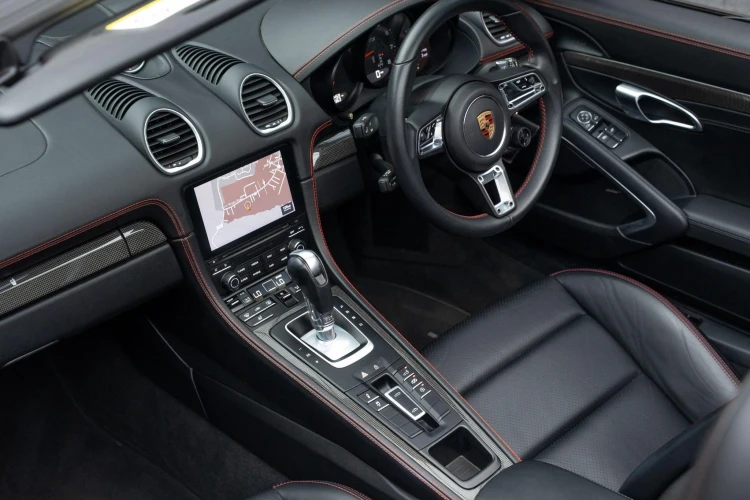 Vehicle Image 7