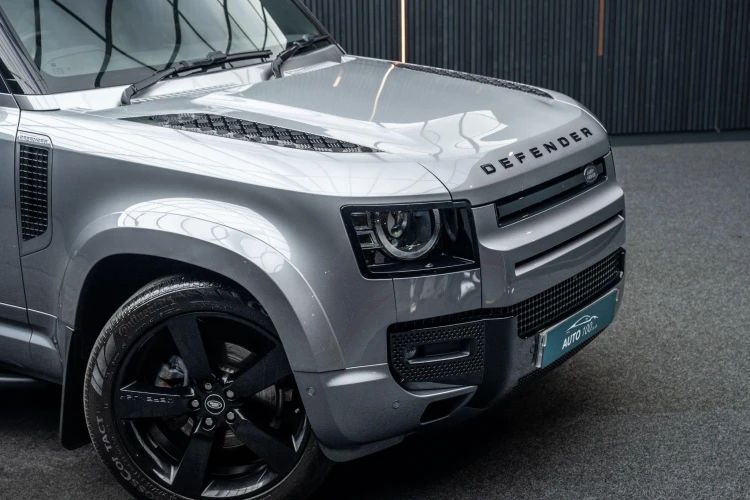 Vehicle Image 12