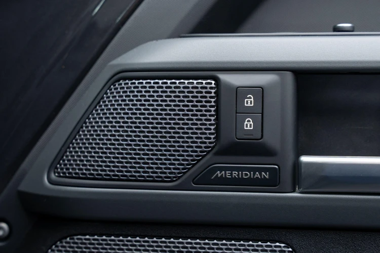 Vehicle Image 21