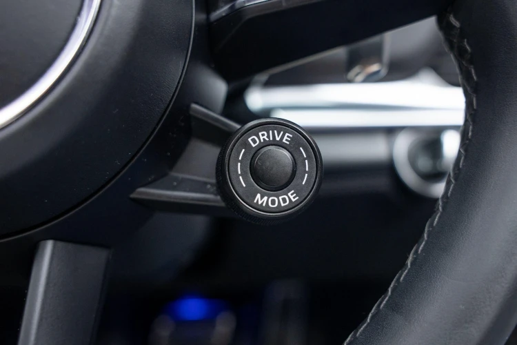 Vehicle Image 35