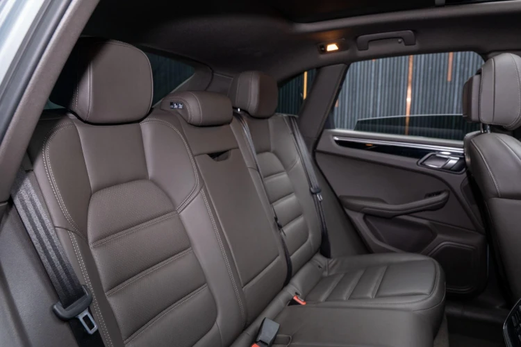 Vehicle Image 40