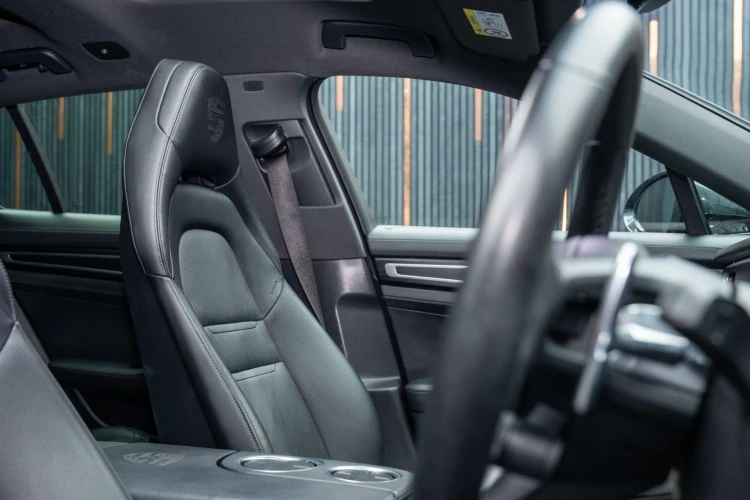 Vehicle Image 15