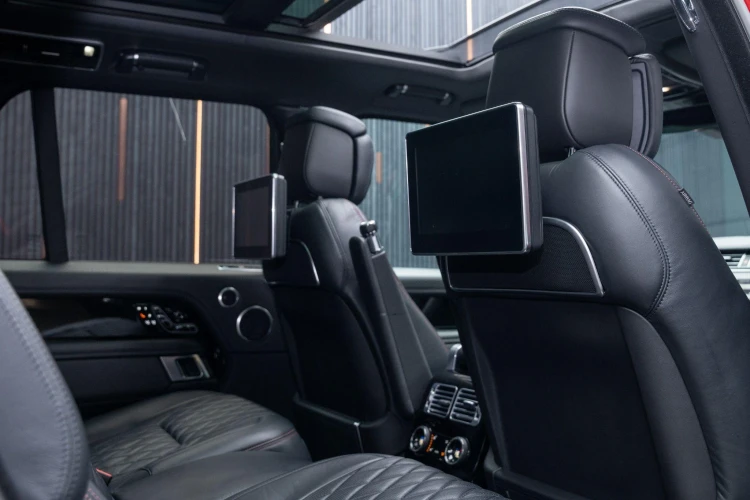 Vehicle Image 9