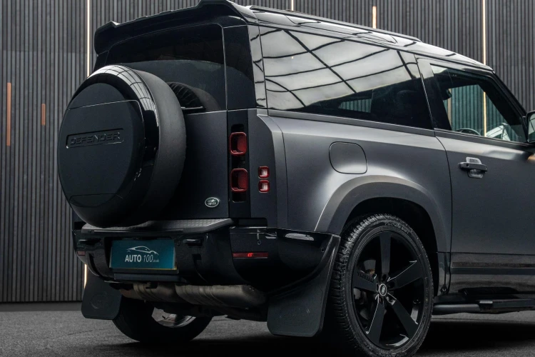 Vehicle Image 12