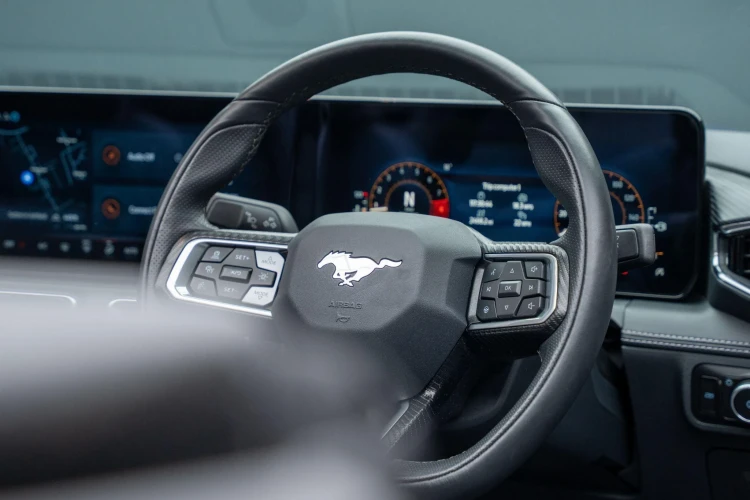 Vehicle Image 35