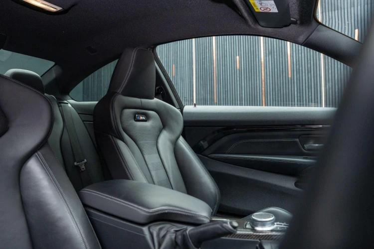 Vehicle Image 38
