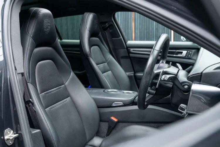 Vehicle Image 30