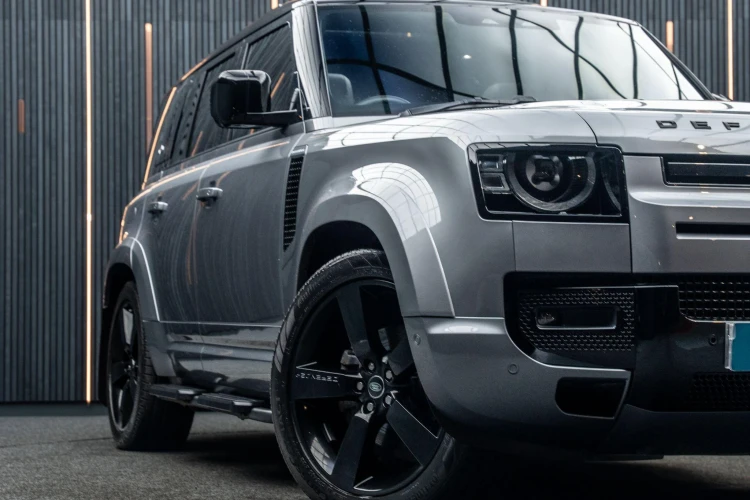 Vehicle Image 11