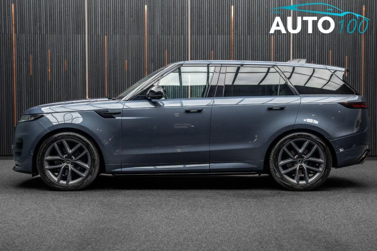 Vehicle Image 9
