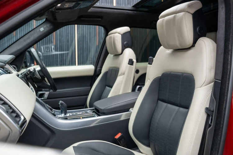 Vehicle Image 40