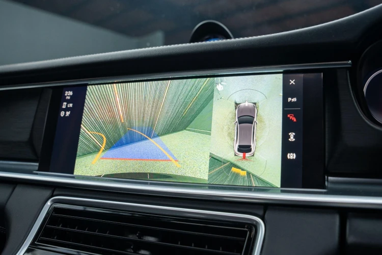 Vehicle Image 11