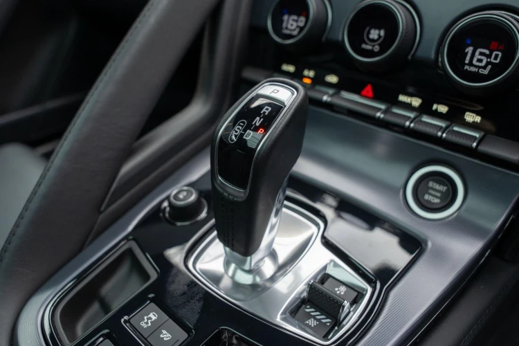 Vehicle Image 35