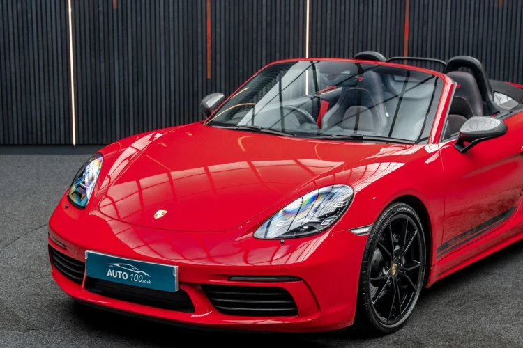 Vehicle Image 9