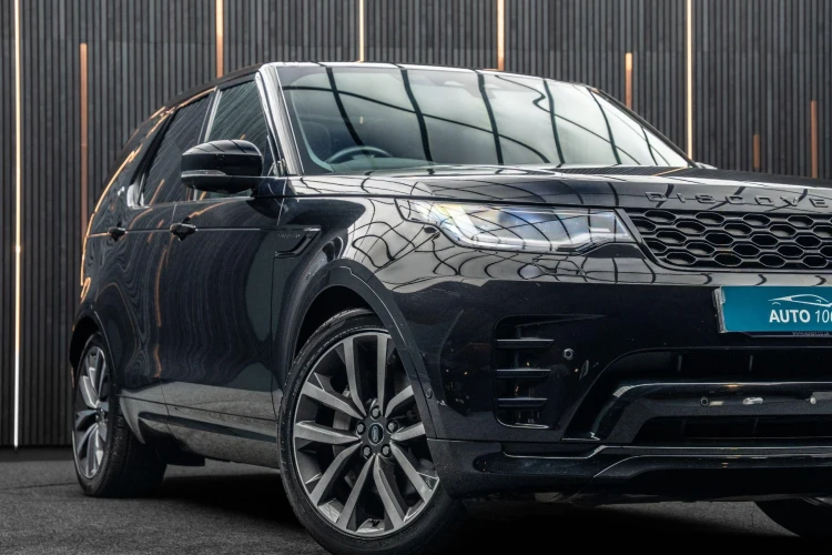 Vehicle Image 12
