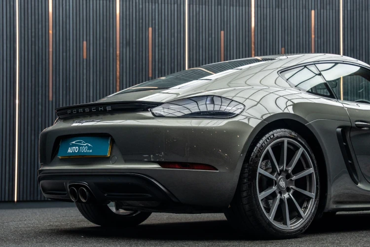 Vehicle Image 20
