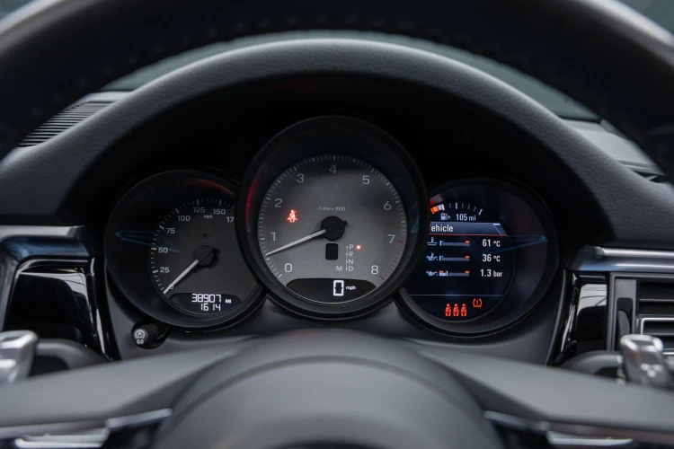 Vehicle Image 13