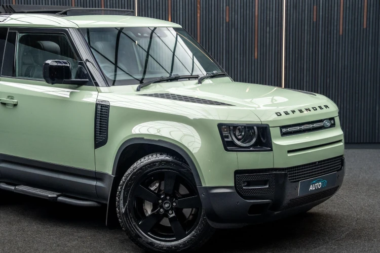 Vehicle Image 9