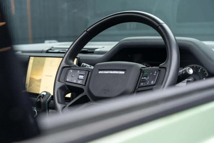 Vehicle Image 40