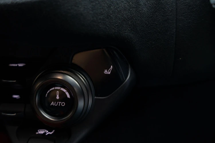 Vehicle Image 24