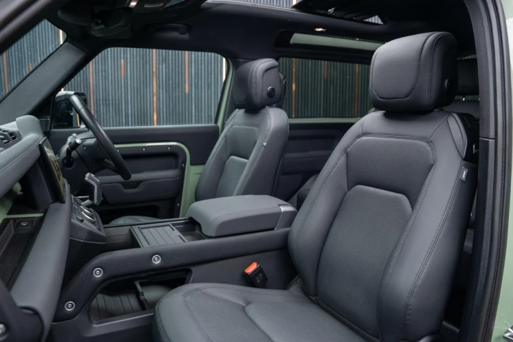 Vehicle Image 36