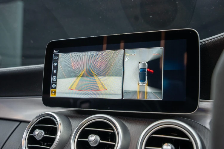 Vehicle Image 8