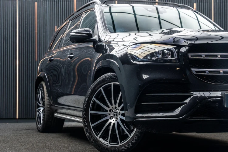 Vehicle Image 7