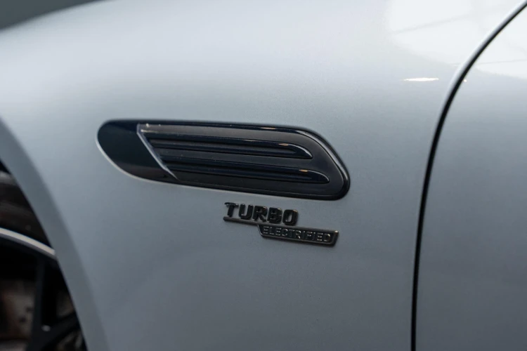 Vehicle Image 30
