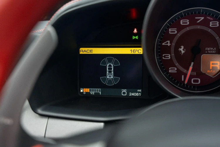 Vehicle Image 8