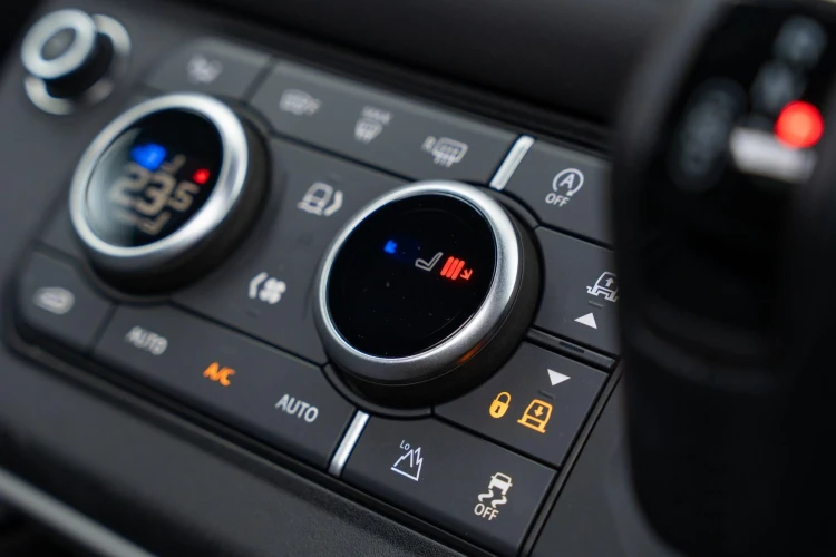 Vehicle Image 22
