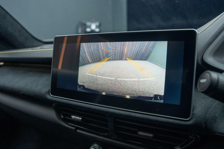 Vehicle Image 12