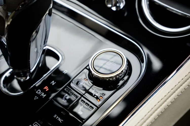 Vehicle Image 30