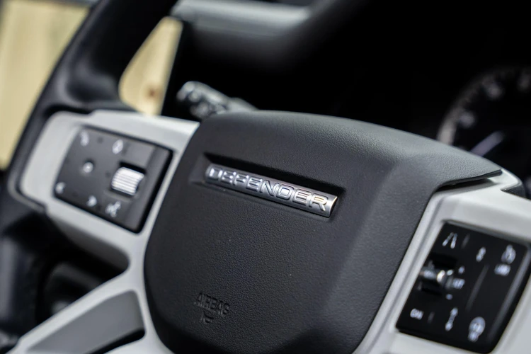 Vehicle Image 30