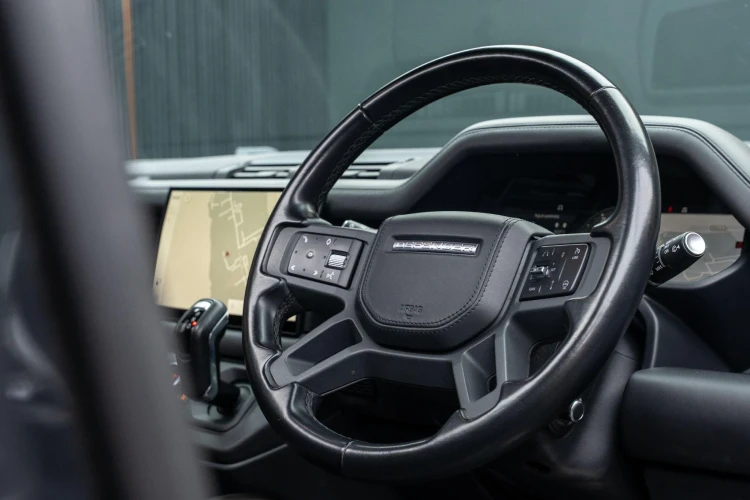 Vehicle Image 38