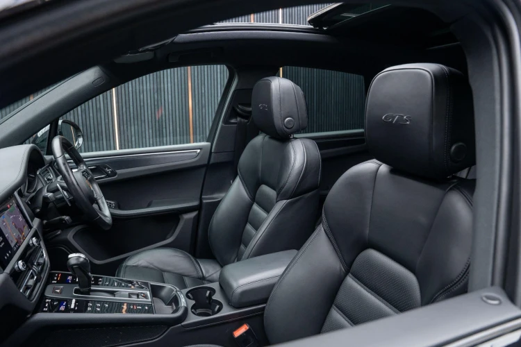 Vehicle Image 45