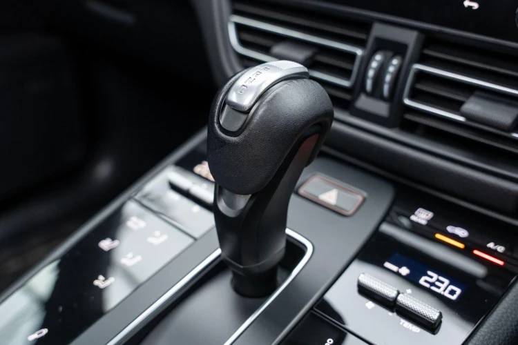 Vehicle Image 30