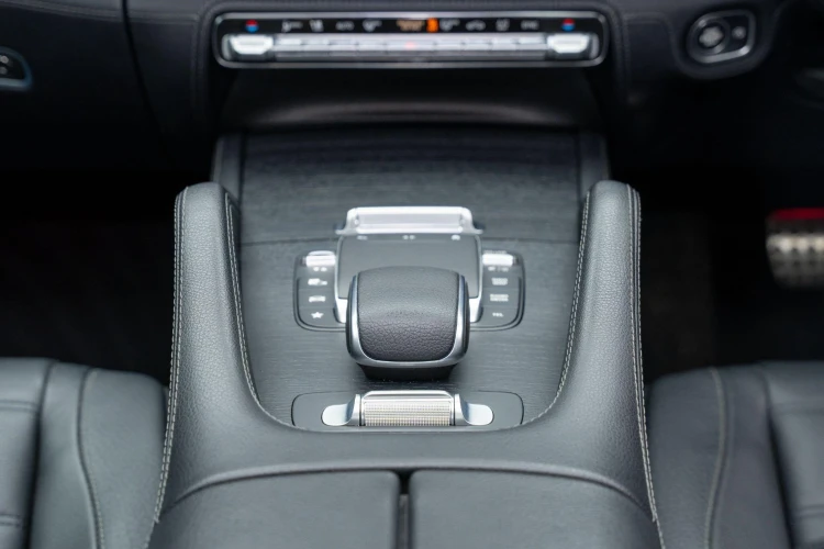 Vehicle Image 40