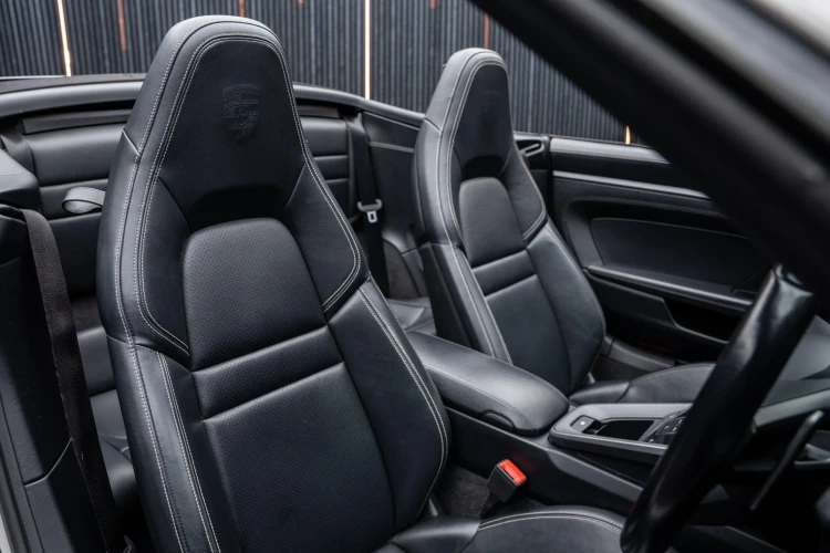 Vehicle Image 30