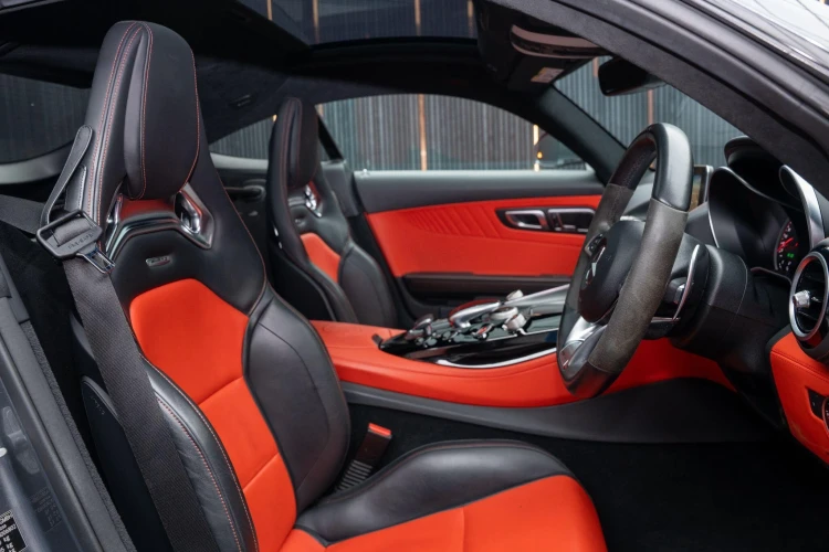 Vehicle Image 13