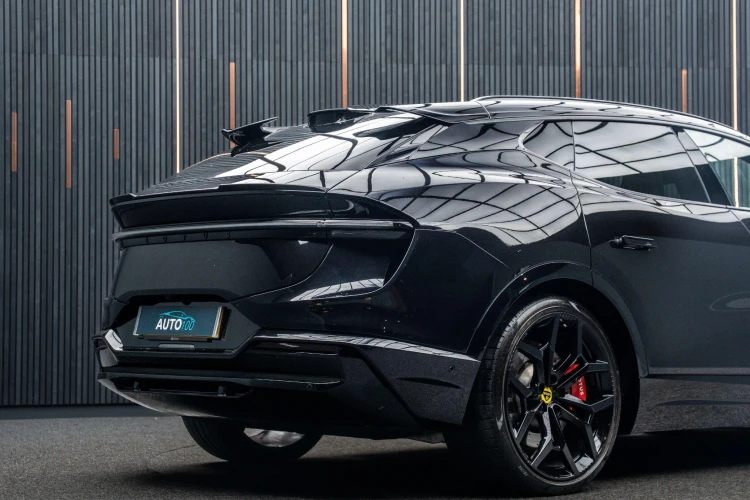 Vehicle Image 21
